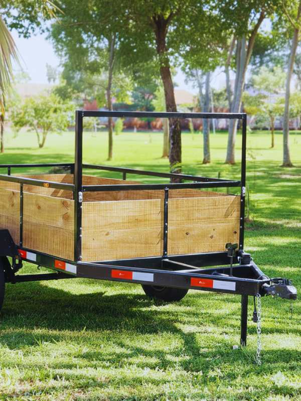 Carretinha reboque de madeira Implemak